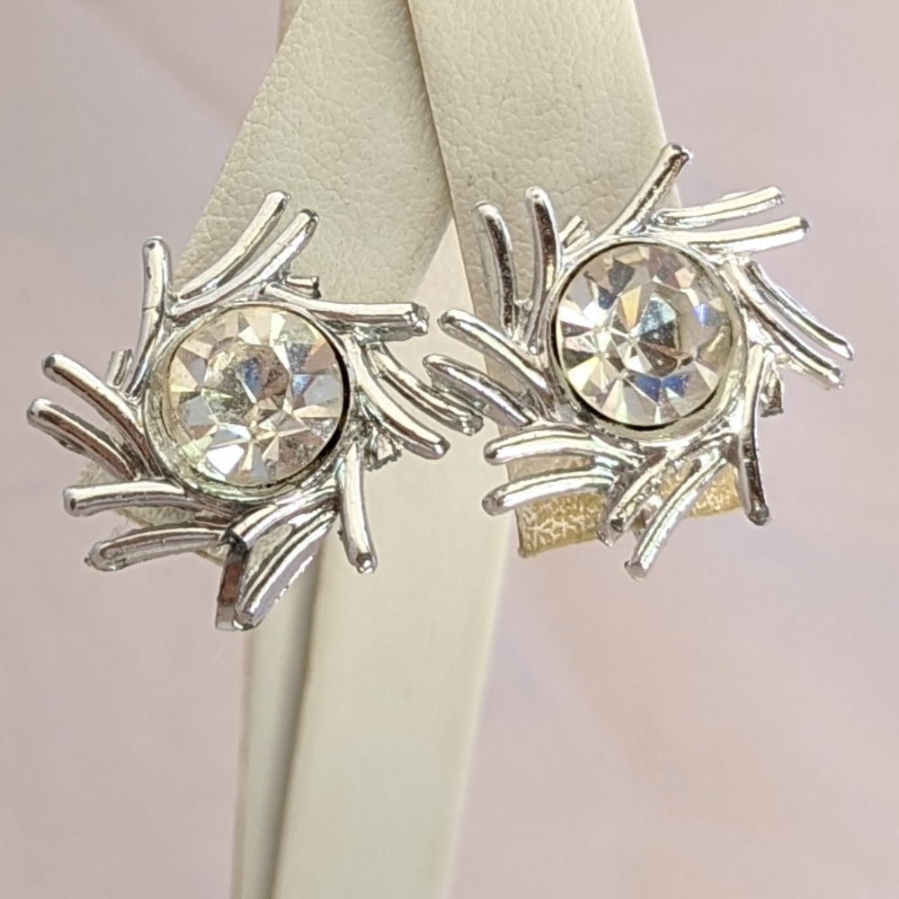 Vintage silver & rhinestone screw back earrings